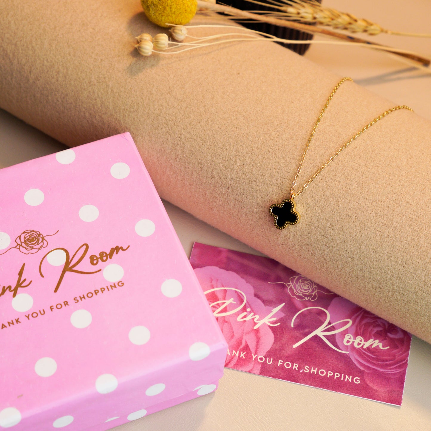 Double side black & white necklace